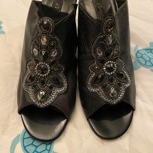 Brighton slip on wormed once …